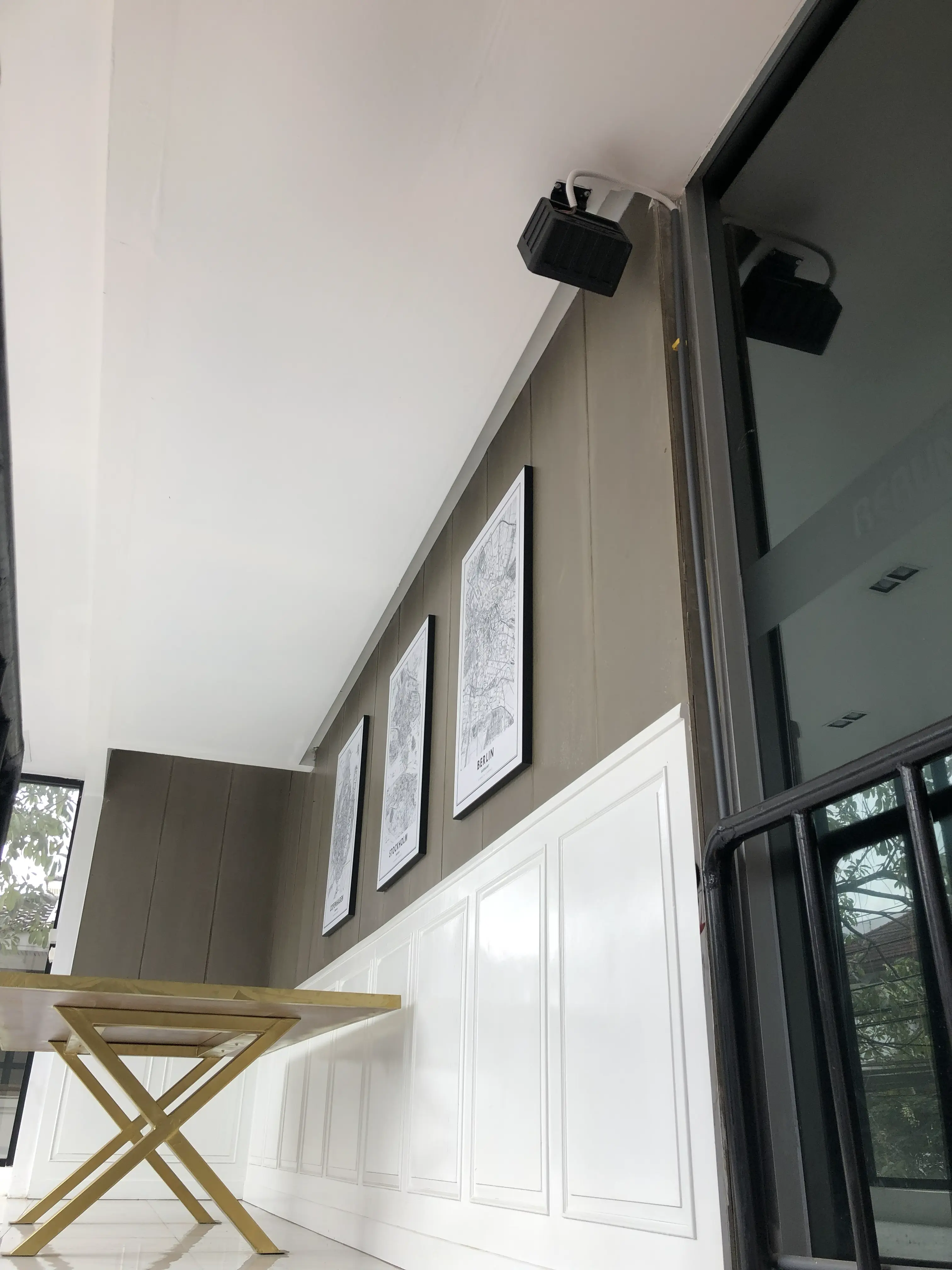 One Upper Cafe/Bar