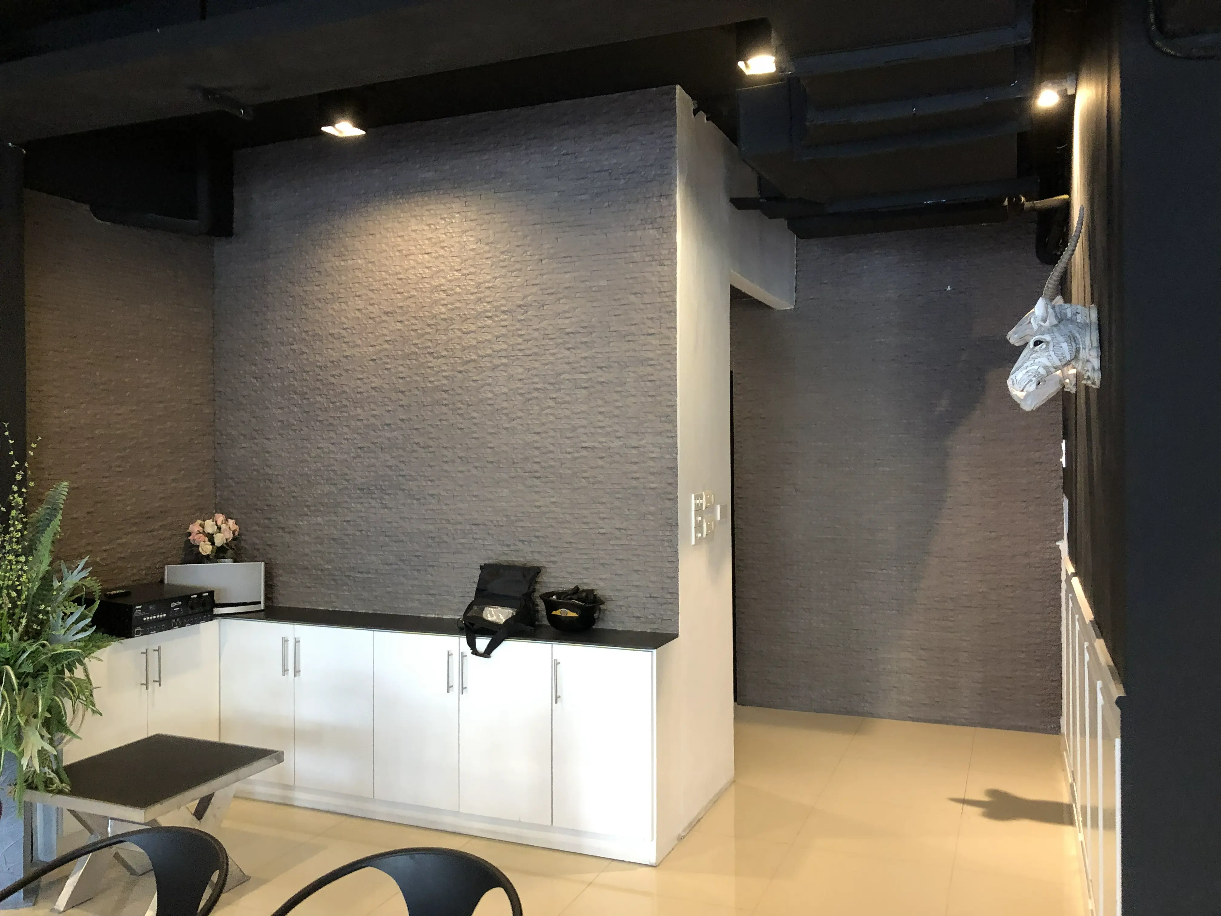 One Upper Cafe/Bar